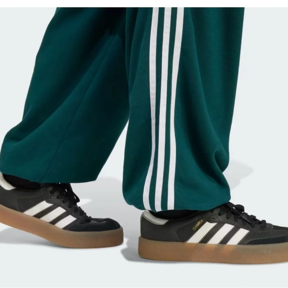 ADIDAS ORIGINALS ATHL DEPT LOOSE GRAPHIC
SWEAT WOMENS PANTS SMALL - Picture 6 of 9